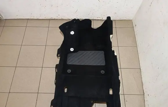 Peugeot 5008 II Front floor carpet liner 98393580ZD