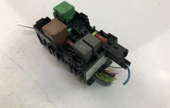 Peugeot Partner Fuse box set B0P59AGFZ