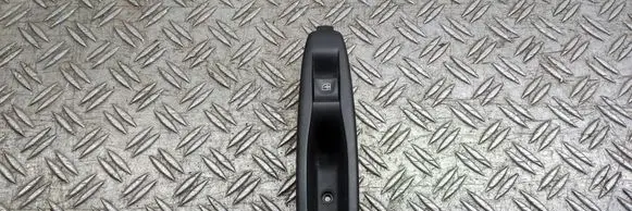 Renault Captur Electric window control switch 829614619R