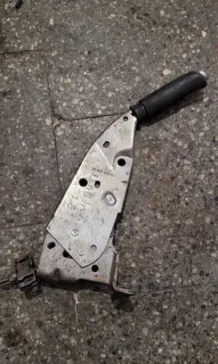 Renault Laguna II Hand brake release handle 