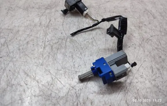 Mazda CX-5 Clutch pedal sensor 
