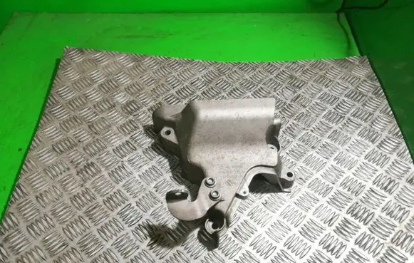 Volkswagen Golf VII Engine mount bracket 04E199275G