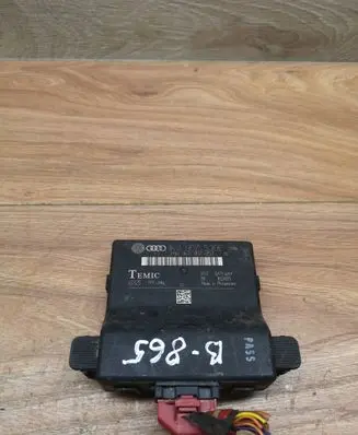 Volkswagen Touran I Gateway control module 1K0907530E 1K0907951