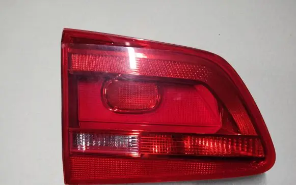 Volkswagen Touran II Tailgate rear/tail lights 1T0945093A 1T0945093