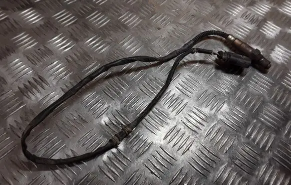 Volkswagen Golf IV Lambda probe sensor 0258006452 022906262S 0258006453