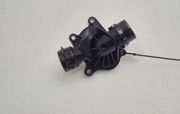 BMW 3 E90 E91 Thermostat/thermostat housing 2248038