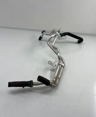 Land Rover Discovery 5 Engine coolant pipe/hose 
