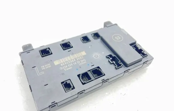 Mercedes-Benz CLK A209 C209 Door control unit/module 2098201926