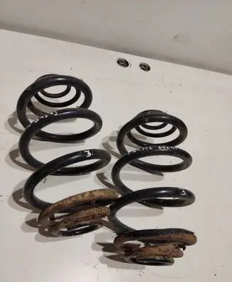 Renault Trafic II (X83) Rear coil spring