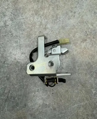 Subaru Impreza II Tailgate lock latch 57531FE000 140307