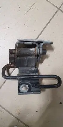 Audi Q7 4L Front door upper hinge 8E0831412E
