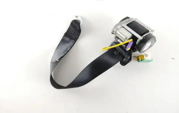 Porsche Cayenne (9PA) Front seatbelt 7L5857805 02032007