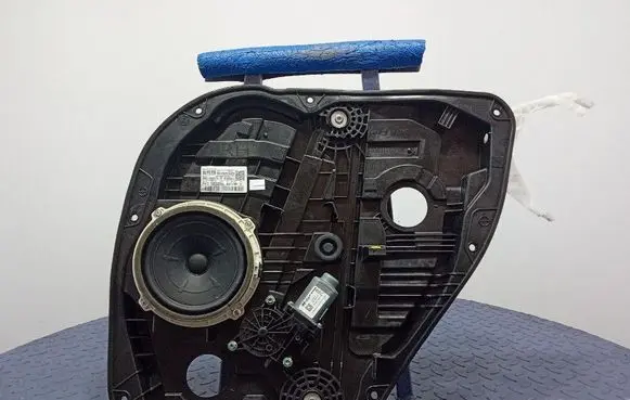 Hyundai i30 Rear door window regulator with motor 83480-G4020