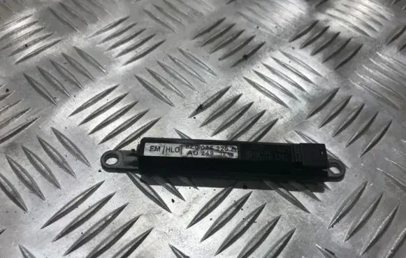Audi A2 Antenna control unit 8z0035225a au2491200