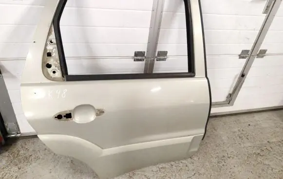 Mazda Tribute Rear door