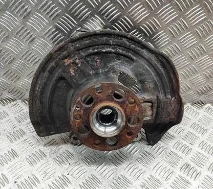 Mercedes-Benz CLA C117 X117 W117 Front wheel hub A2464210520 A2463320100