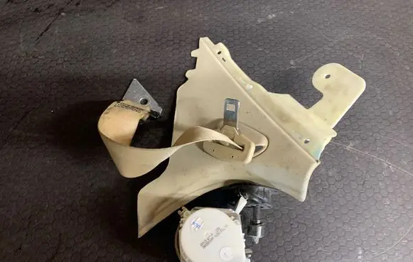 Jaguar XF X250 Rear seatbelt 34025084B