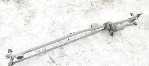 Opel Zafira B Front wiper linkage and motor