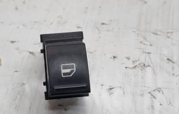 Volkswagen Golf Plus Electric window control switch 7L6959855B