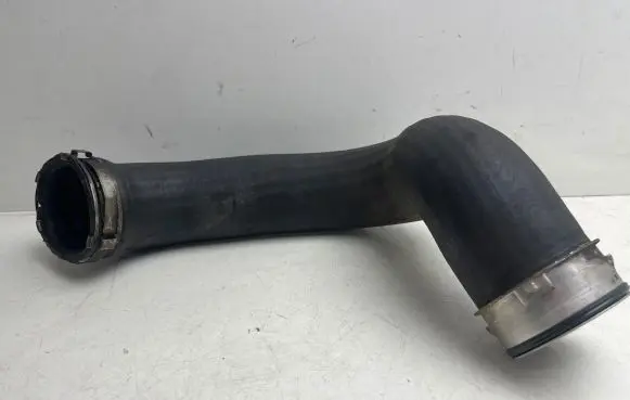 Mercedes-Benz S W221 Intercooler hose/pipe A2215281082