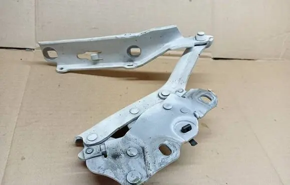 Audi A3 S3 8V Engine bonnet/hood hinges 8V0823301F 42311S
