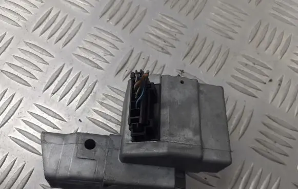Mercedes-Benz E W210 Steering wheel lock 