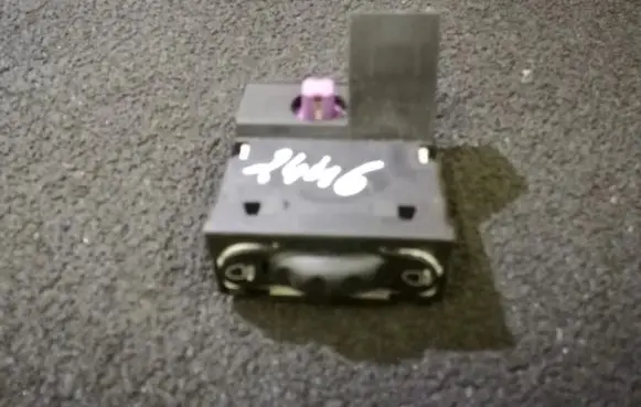 Headlight level height control switch