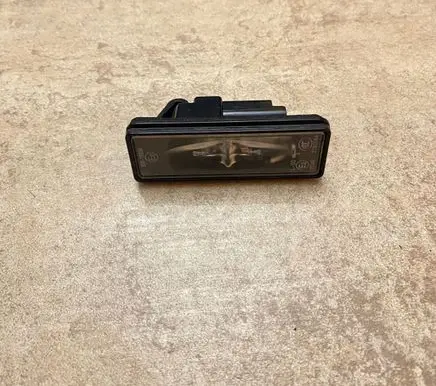 Opel Grandland X Number plate light 50R-19339 I090084