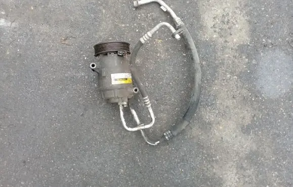Renault Megane II Air conditioning (A/C) compressor (pump) 8200309193