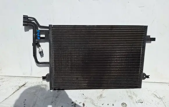 Volkswagen PASSAT B5.5 A/C cooling radiator (condenser) 3B0260401 8D0959482B