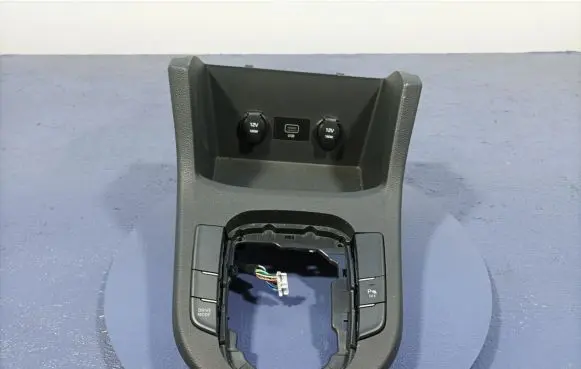 Hyundai i30 Other sill/pillar trim element 84651-G4700