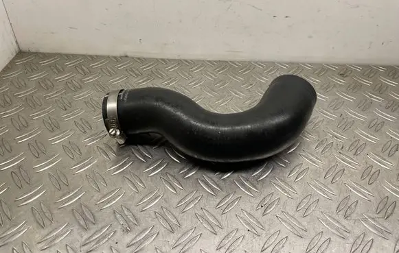 Intercooler hose/pipe