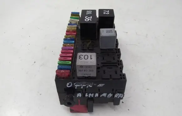 Seat Alhambra (Mk1) Fuse module 7M0937025D 357937039