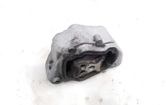 Volvo S60 Engine mount bracket F7021101