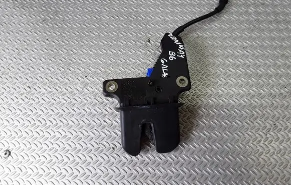 Audi A4 S4 B6 8E 8H Tailgate/trunk/boot lock/catch/latch 8E5827505