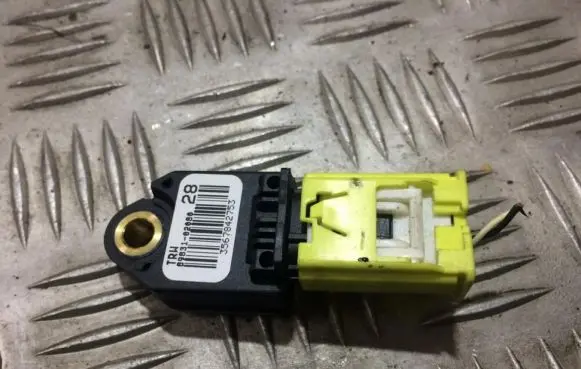 Toyota Auris 150 Airbag deployment crash/impact sensor 8983102080 89831-02080