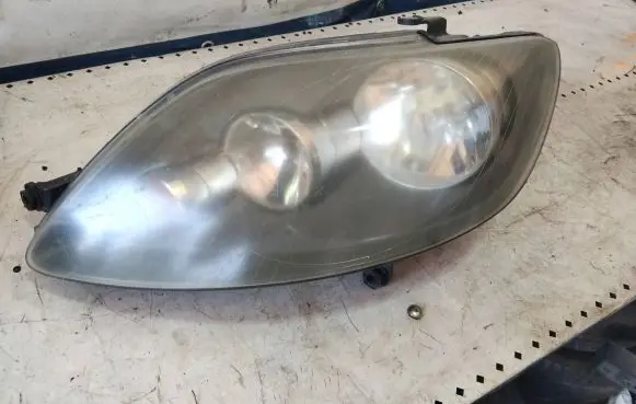 Volkswagen Golf Plus Headlight/headlamp 24753500