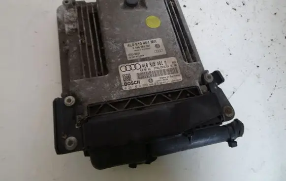 Audi Q7 4M Engine control unit/module 4L0910401MX