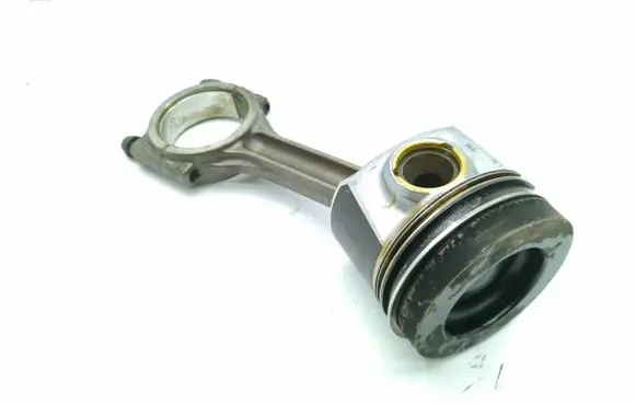 Volkswagen PASSAT B8 Piston with connecting rod 81L150
