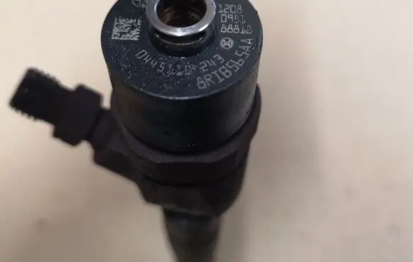 Opel Vectra C Fuel injector 0445110243