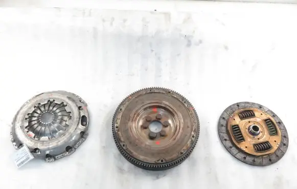 Skoda Fabia Mk2 (5J) Flywheel 045105273D 701666