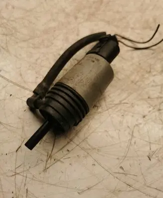 BMW 1 E81 E87 Windscreen/windshield washer pump 6934159 23557610