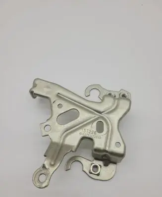 Mercedes-Benz C W205 Engine mounting bracket A2761402240