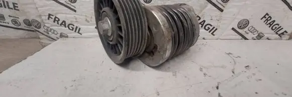 Volkswagen PASSAT B5 Alternator belt tensioner 32736