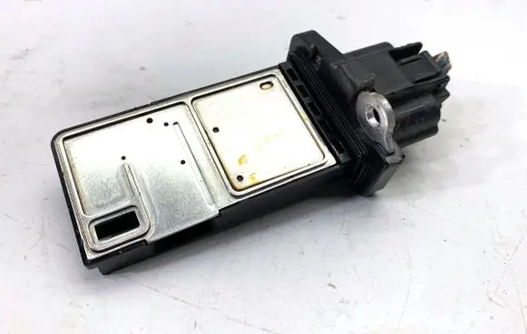 Nissan Juke I F15 Mass air flow meter 226807S000