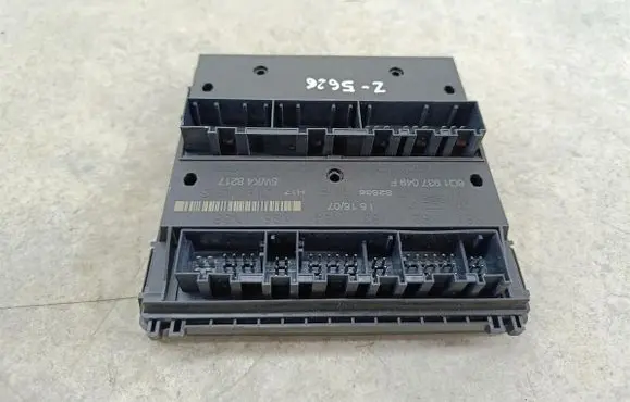 Skoda Fabia Mk2 (5J) Comfort/convenience module 6Q1937049F