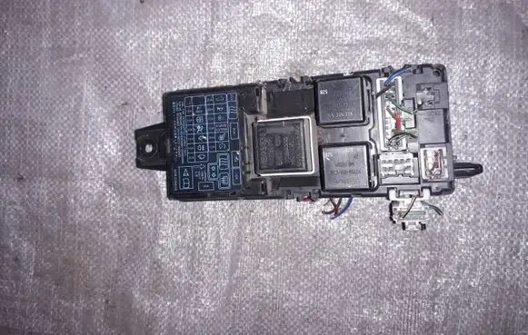 Mitsubishi Space Star Fuse module