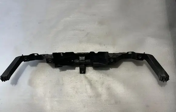Porsche Cayenne (92A) Radiator support slam panel bracket 7P5805931
