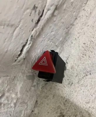 Skoda Octavia Mk1 (1U) Hazard light switch