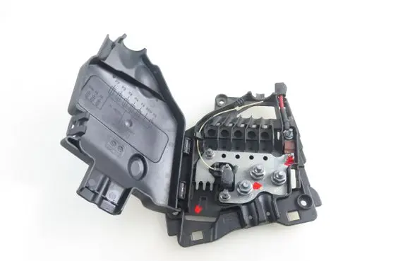 Citroen C3 Battery relay fuse 9675125080